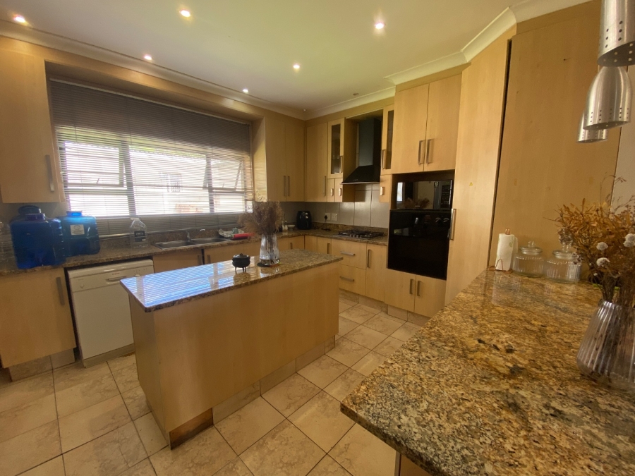 To Let 3 Bedroom Property for Rent in Chiselhurst Eastern Cape